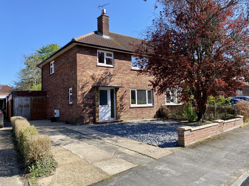 Main image of property: 7 Tedder Way, Cambridge, CB4 3RJ