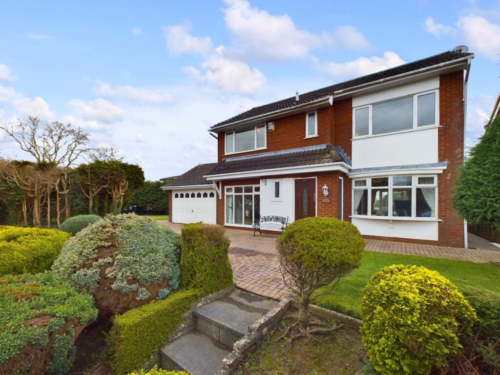 Main image of property: Preston Old Road,  Freckleton, PR4