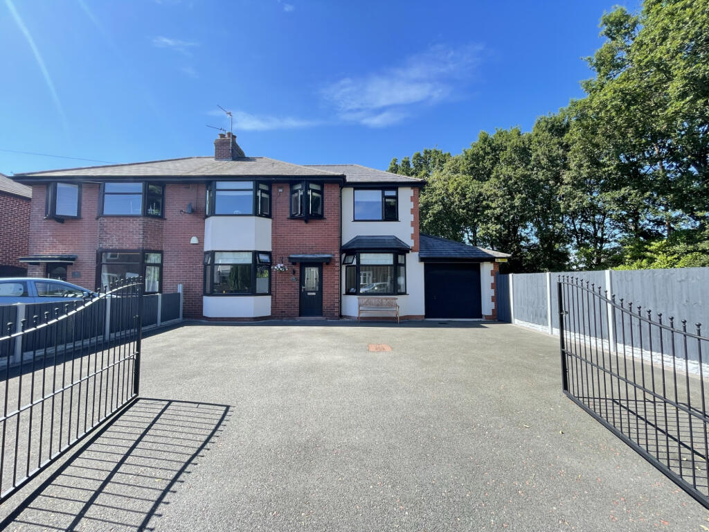 Main image of property: Links Road,  Penwortham, PR1