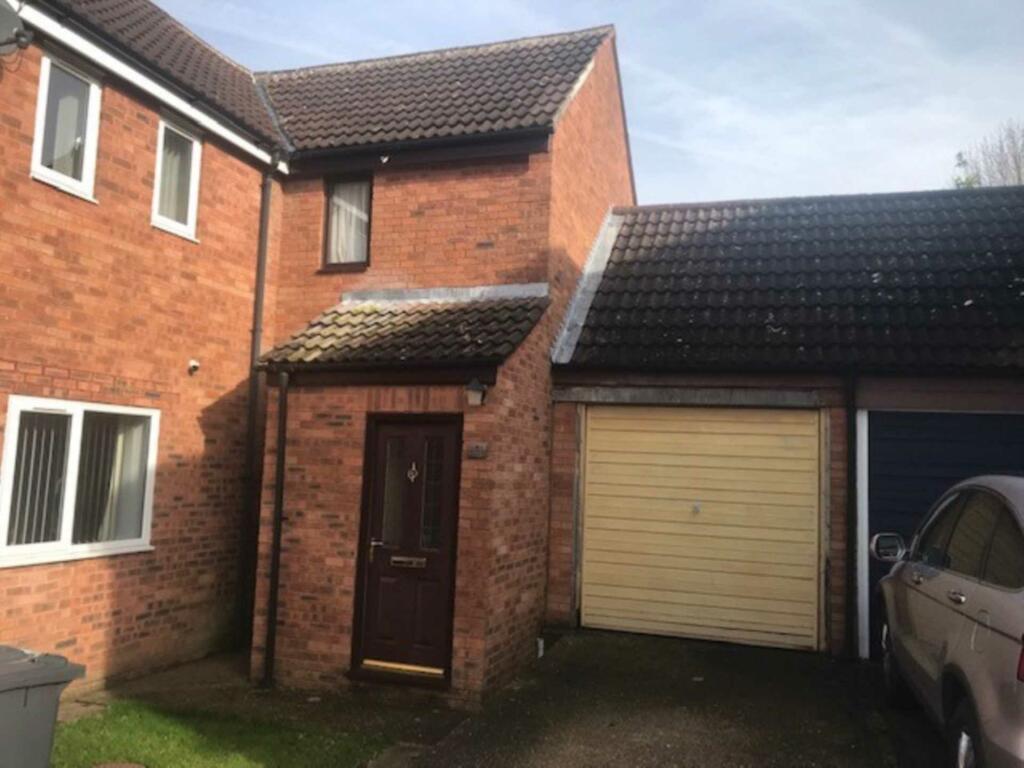 2 bedroom terraced house for sale in Fox Close, Borehamwood, WD6
