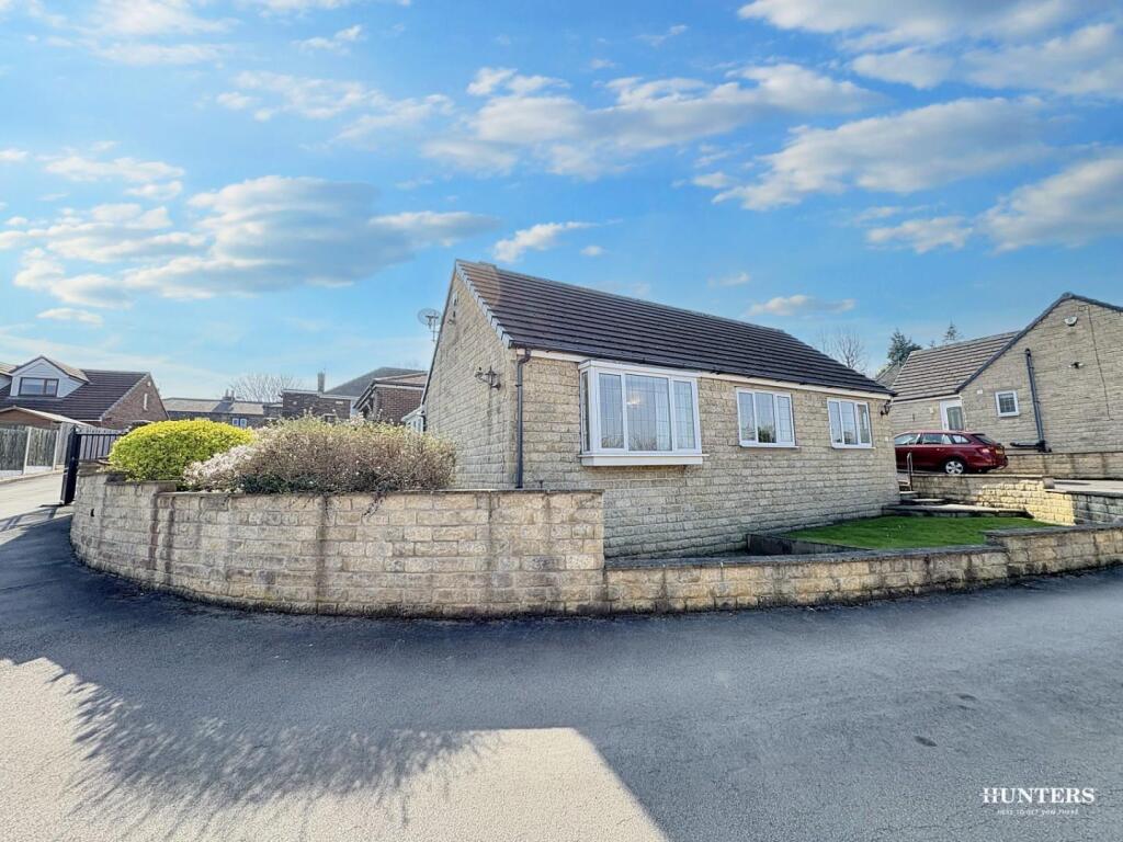Main image of property: Overthorpe Road,.Thornhill.Dewsbury