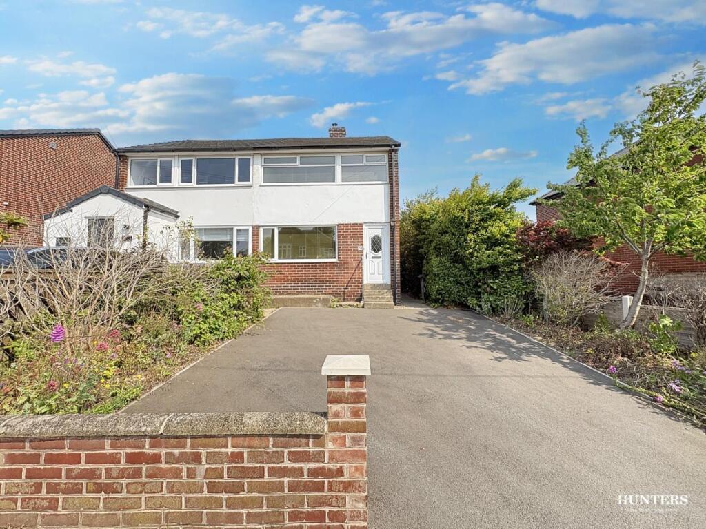 Main image of property: Glebe Gate.Thornhill.Dewsbury