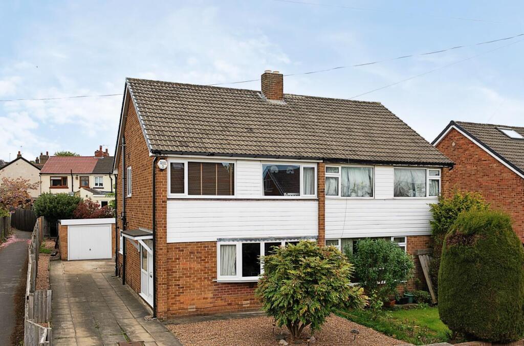 Main image of property: Victoria Mount, Horsforth, LS18