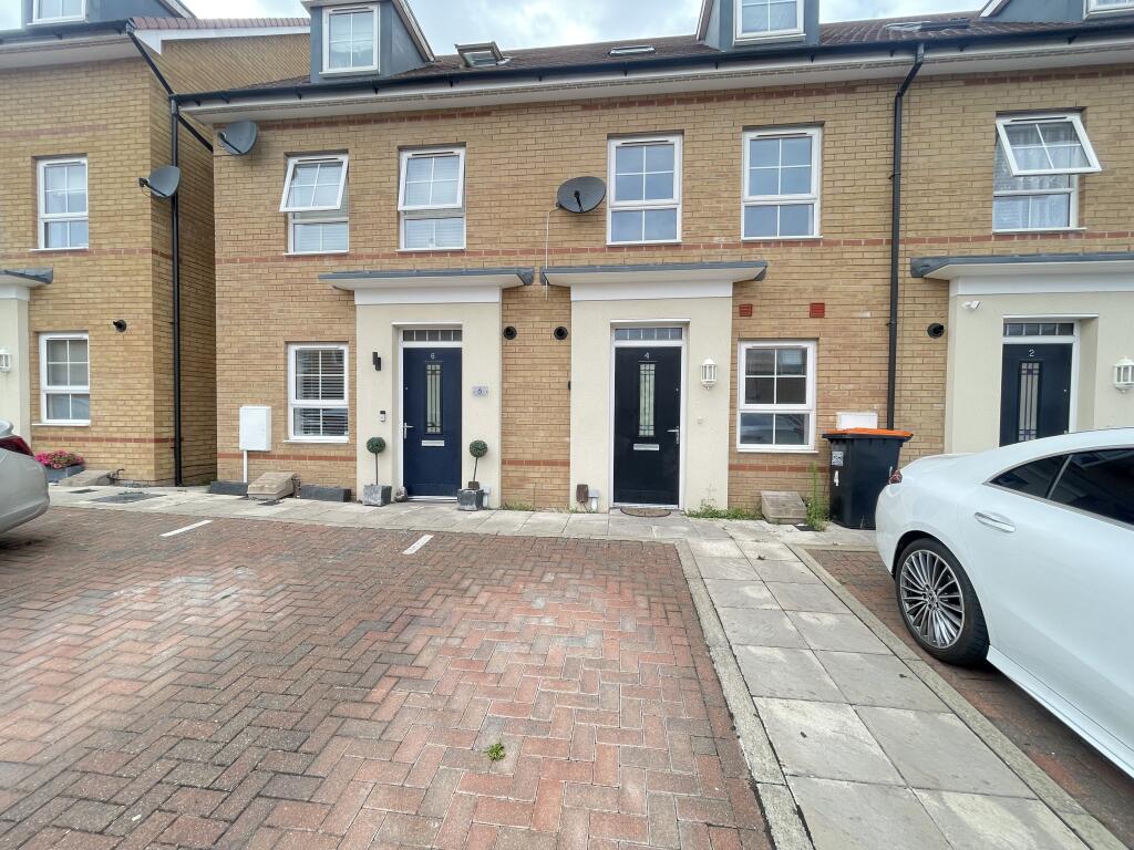 Main image of property: Currency Close, DUNSTABLE