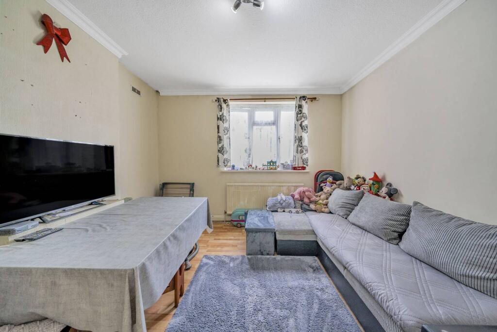 Main image of property: London Road, Mitcham, CR4