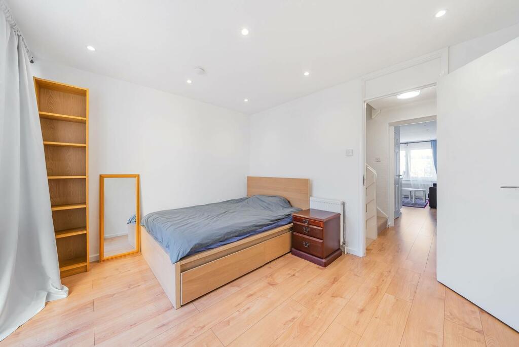 Additional property image - Belgrave Walk, Mitcham, CR4