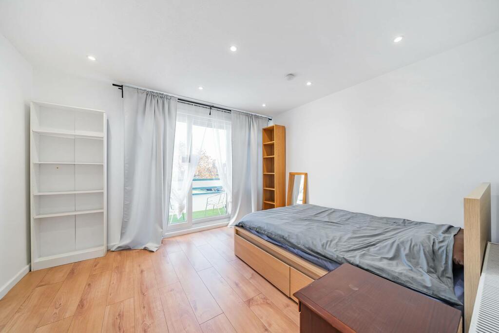 Additional property image - Belgrave Walk, Mitcham, CR4
