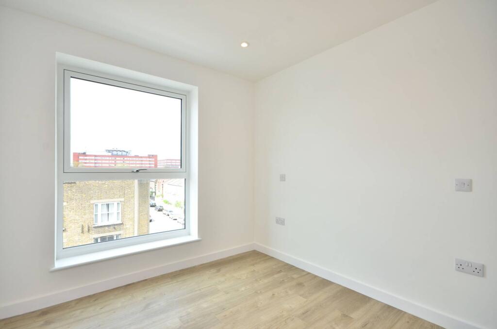 Main image of property: Tooting High Street, Tooting, London, SW17