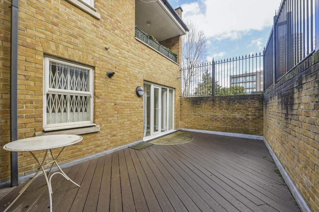 1 bedroom flat for rent in Ensign Street, Tower Hill, E1