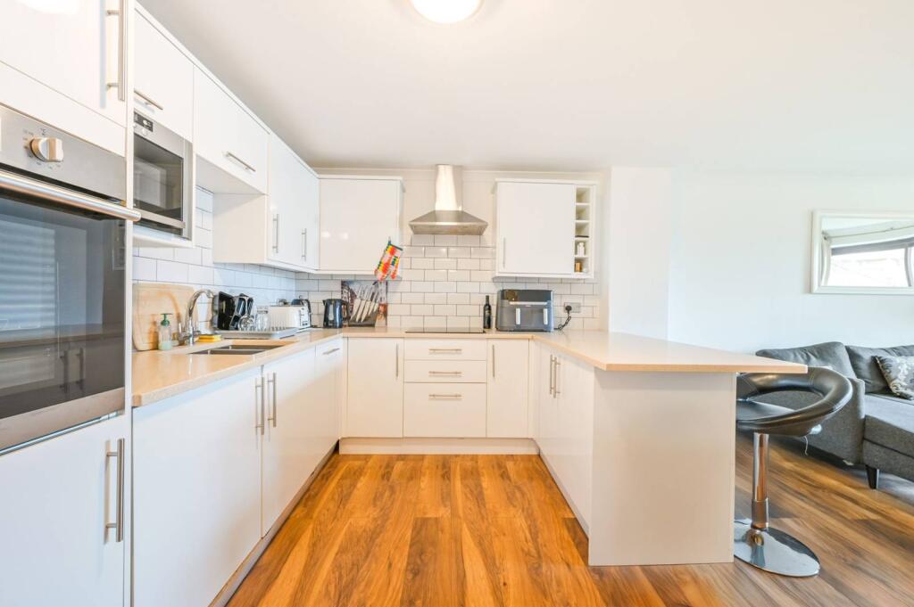Main image of property: Free Trade Wharf, Wapping, London, E1W