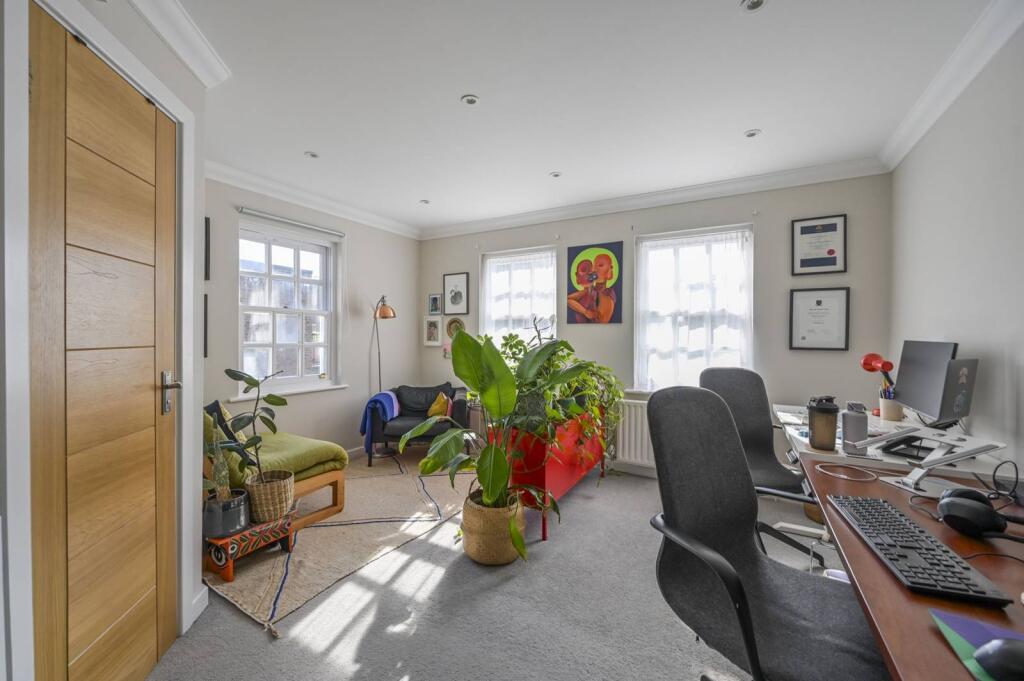 Main image of property: Cable Street, Shadwell, London, E1