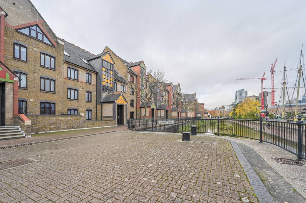 Main image of property: Discovery Walk, Wapping, London, E1W