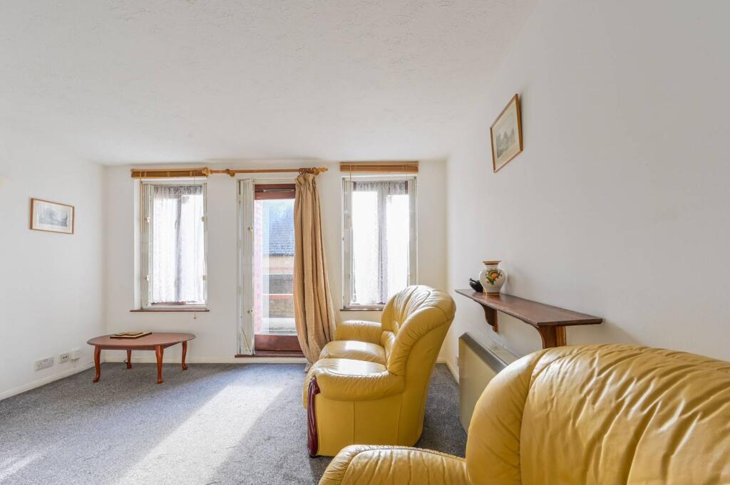 Main image of property: Discovery Walk, Wapping, London, E1W