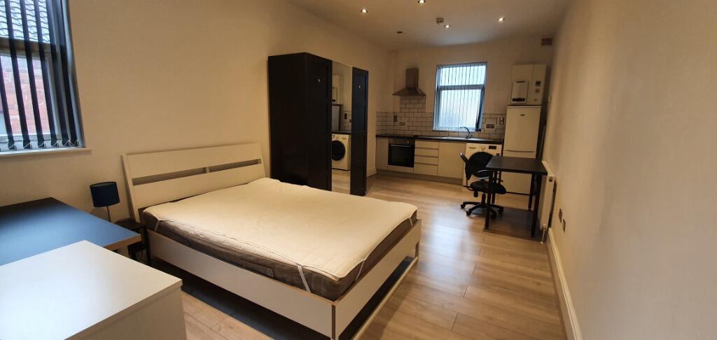 Studio flat for rent in Albany Road, Earlsdon, Coventry, CV5