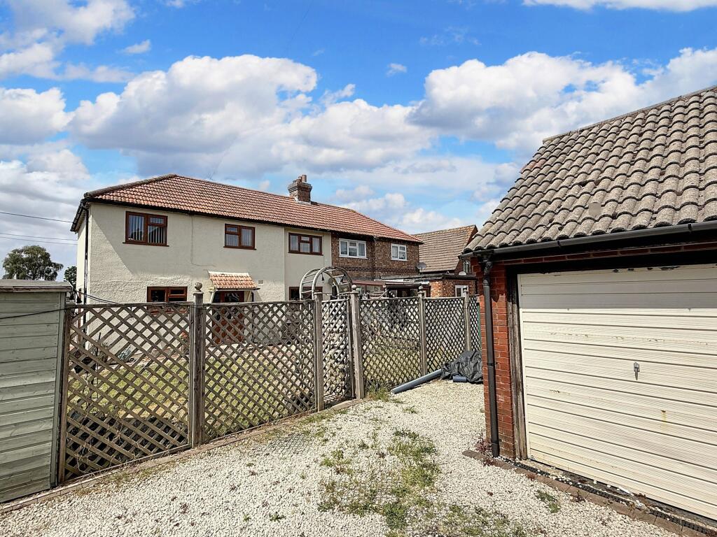 4 bedroom semi-detached house