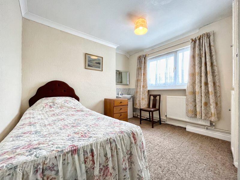 3 bedroom semidetached house for sale in Llwyn Celyn, Bryncethin