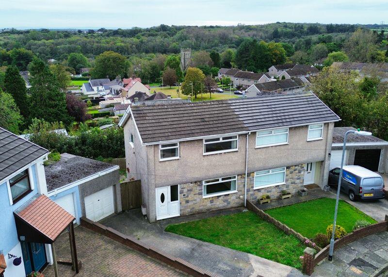 3 bedroom semidetached house for sale in 7 Glenview, Pen Y Fai