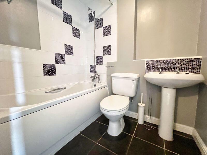 Additional property image - 5, Llys Eglwys, Bridgend, CF31 5DT