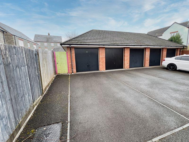 Additional property image - 3 Bryn Blodau'r Haul Coity CF35 6FX
