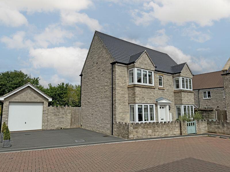 3 bedroom detached house for sale in Pippin Road, Somerton, TA11