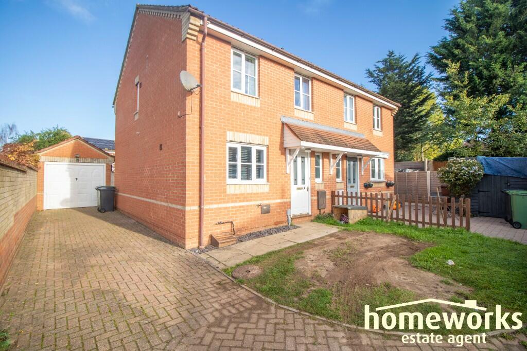 3 bedroom semidetached house for sale in Macarthur Drive, Dereham