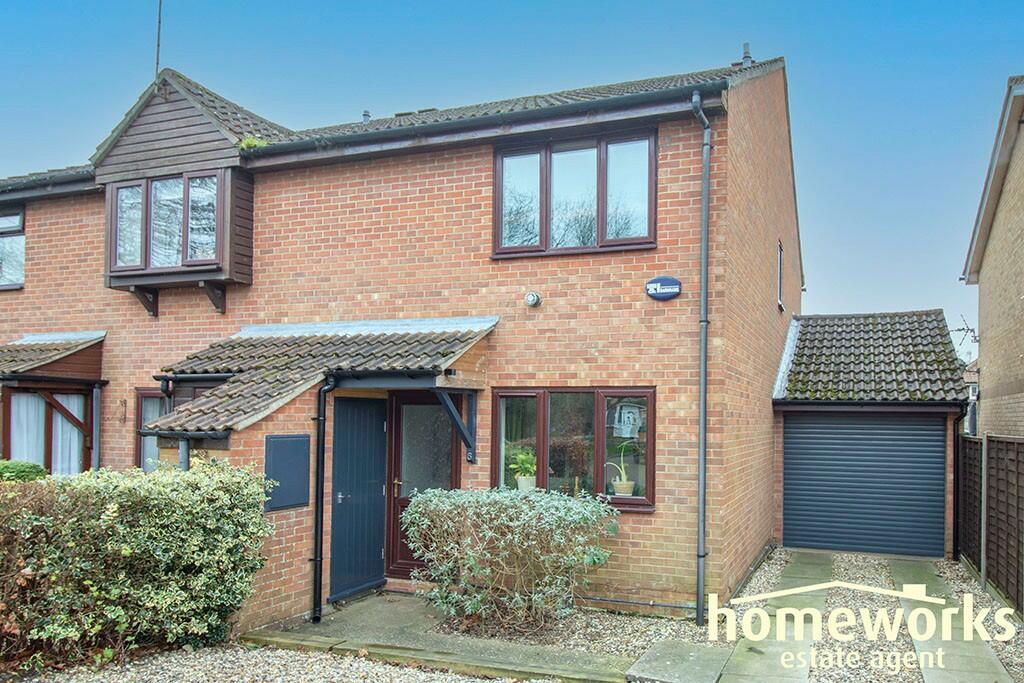 2 bedroom end of terrace house for sale in Montagu Close, Swaffham