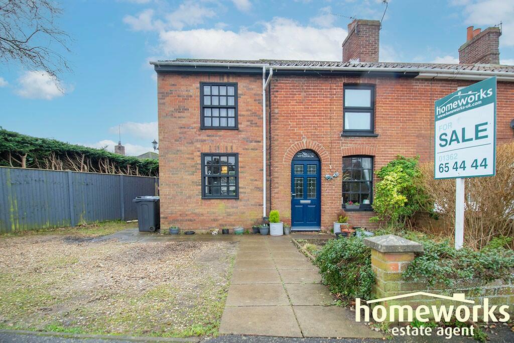3 bedroom end of terrace house for sale in Littlefields, Dereham