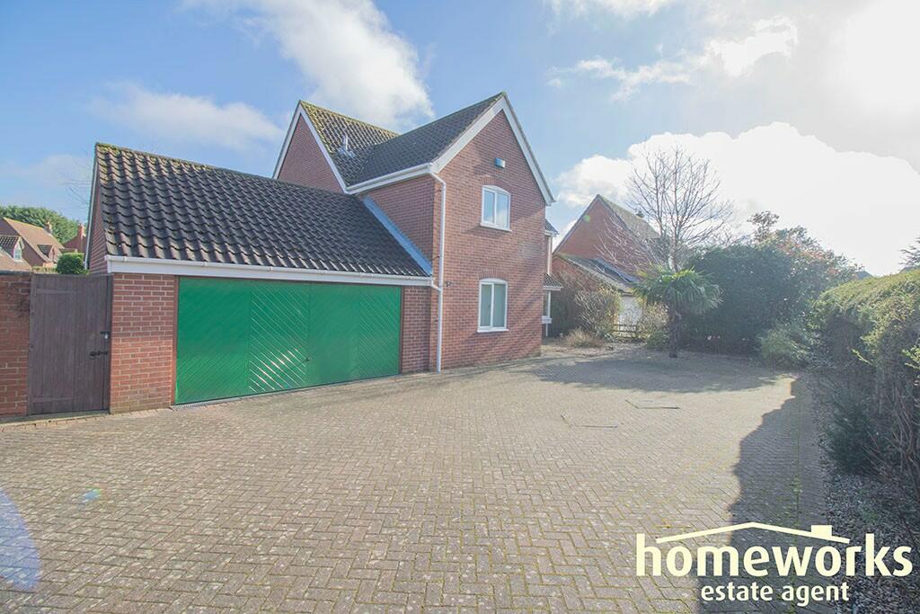 4 bedroom detached house for sale in Greenfields Road, Dereham, Norfolk