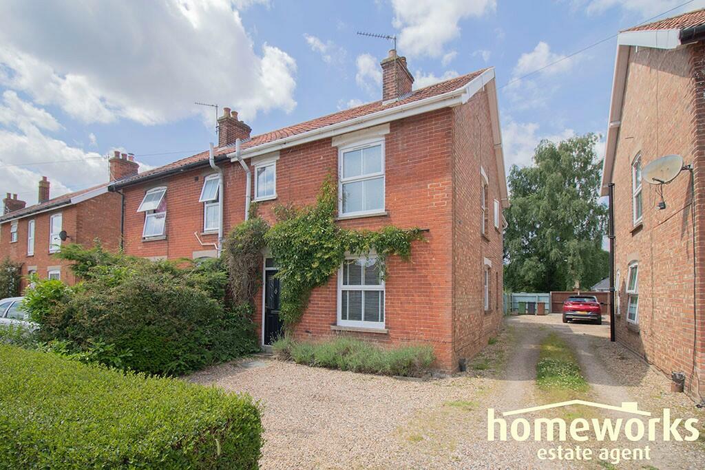 3 bedroom semidetached house for sale in Crown Road, Dereham, Norfolk
