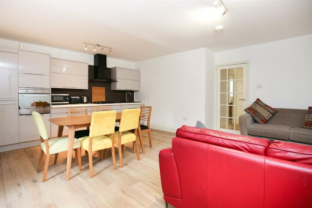 3 bedroom apartment for rent in (£110pppw) Westgate Road, City Centre, NE4