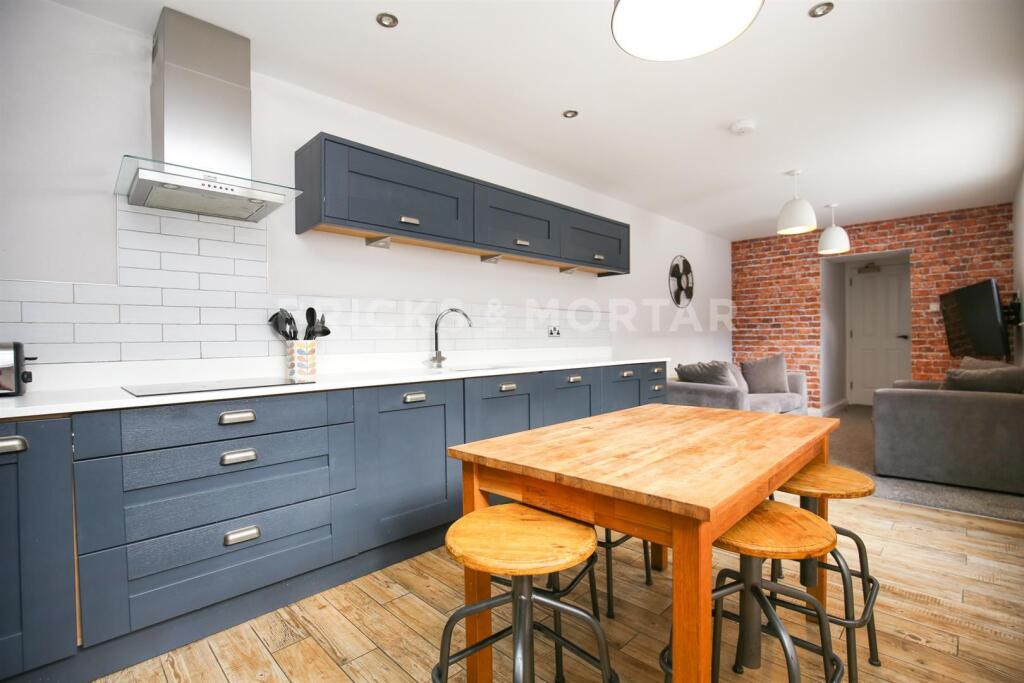 Main image of property: (£145pppw) St. James Street, City Centre, Newcastle Upon Tyne