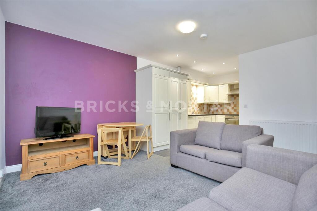 Main image of property: (£155pppw) Lavender Gardens, Jesmond, Newcastle Upon Tyne,NE2