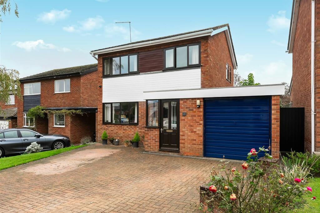 3 bedroom detached house for sale in Cowley Way, Kilsby, Rugby, CV23
