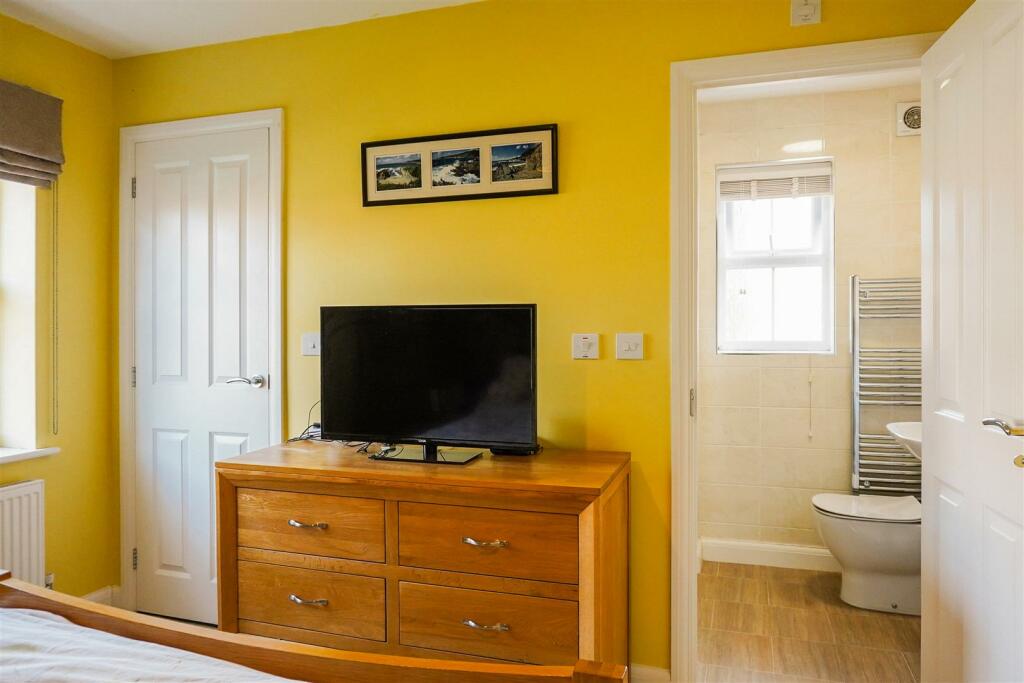 Additional property image - Keepers Meadow, Long Itchington, Southam