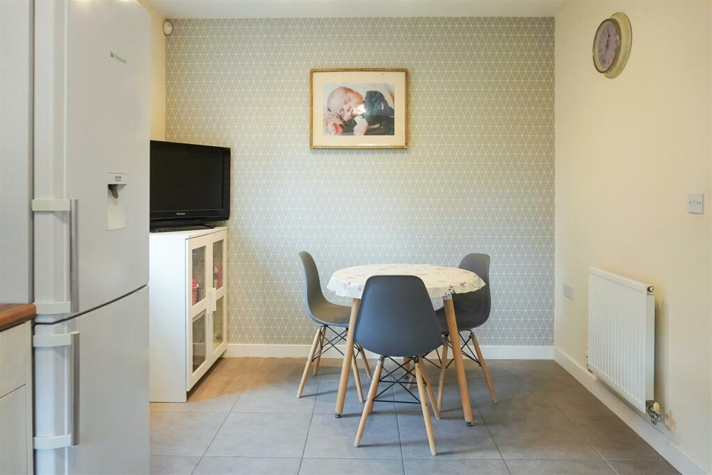 Additional property image - Macaulay Road, Bishops Itchington, Southam