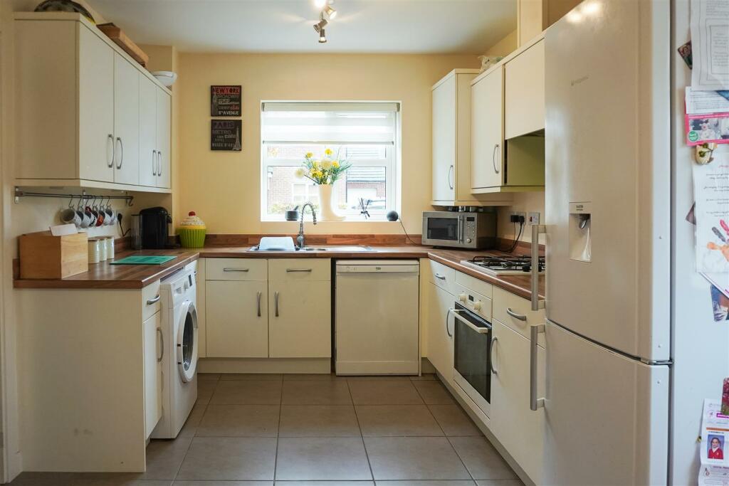 Additional property image - Macaulay Road, Bishops Itchington, Southam
