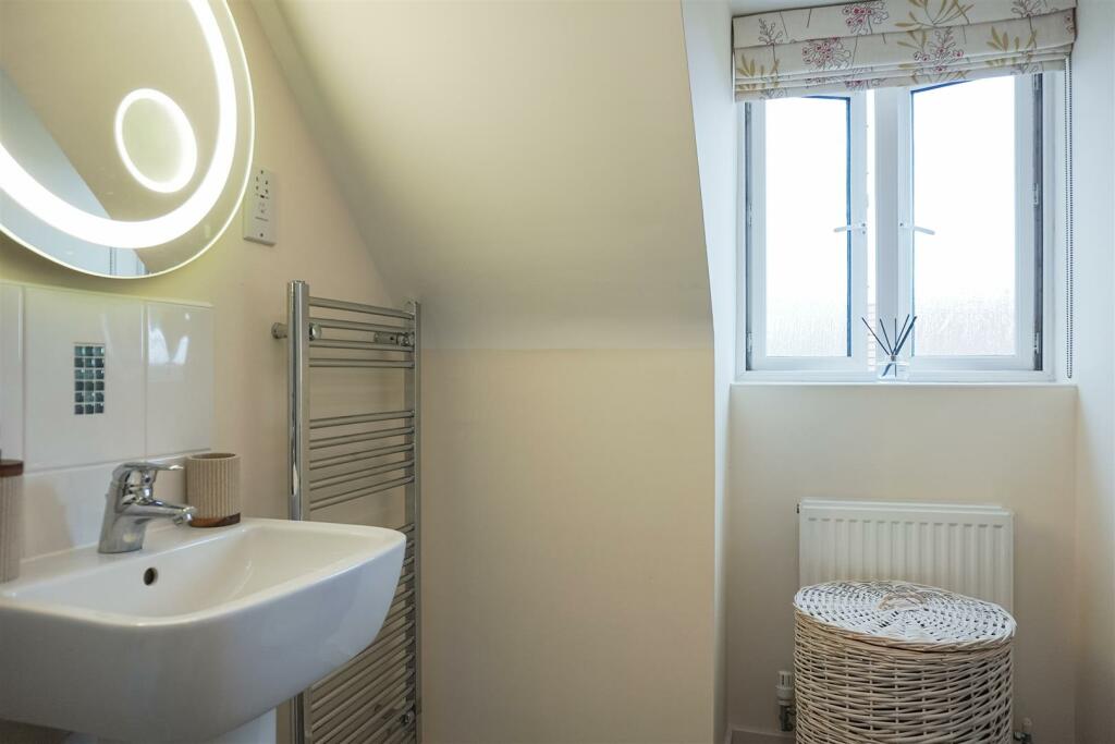 Additional property image - Macaulay Road, Bishops Itchington, Southam