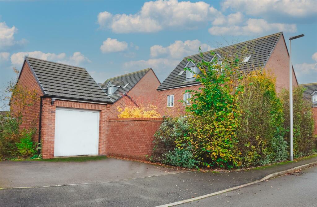 Additional property image - Macaulay Road, Bishops Itchington, Southam