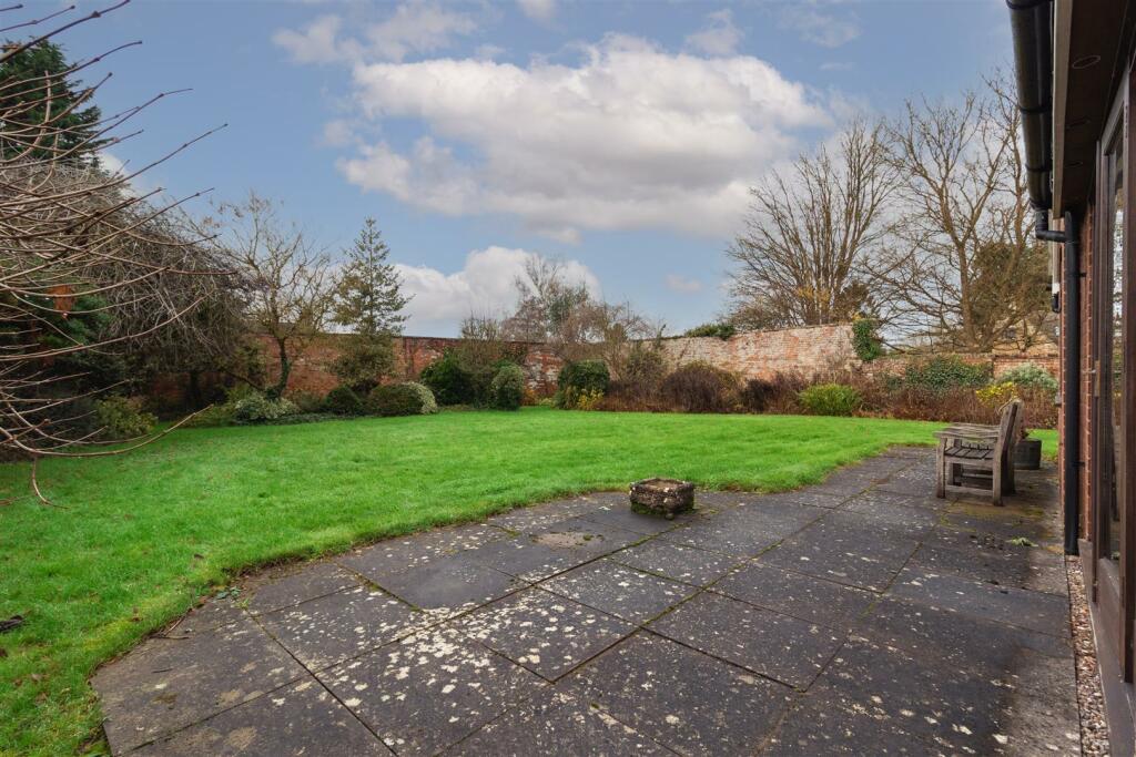 Additional property image - Glebelands, Vicarage Lane, Priors Marston