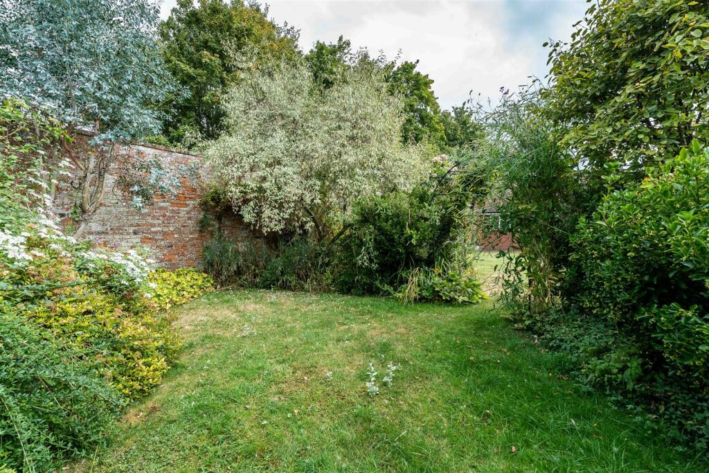 Additional property image - Glebelands, Vicarage Lane, Priors Marston