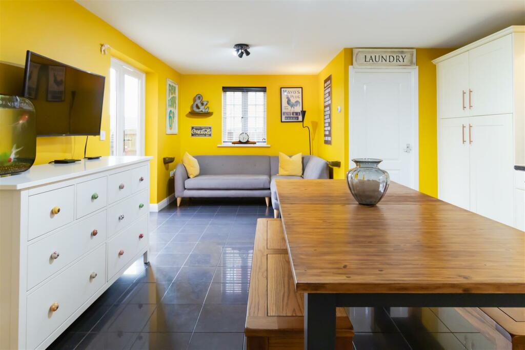 Additional property image - Long Hassocks, Rugby