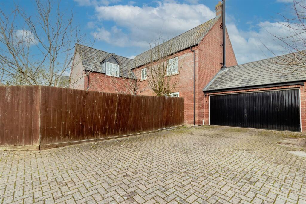 Additional property image - Long Hassocks, Rugby