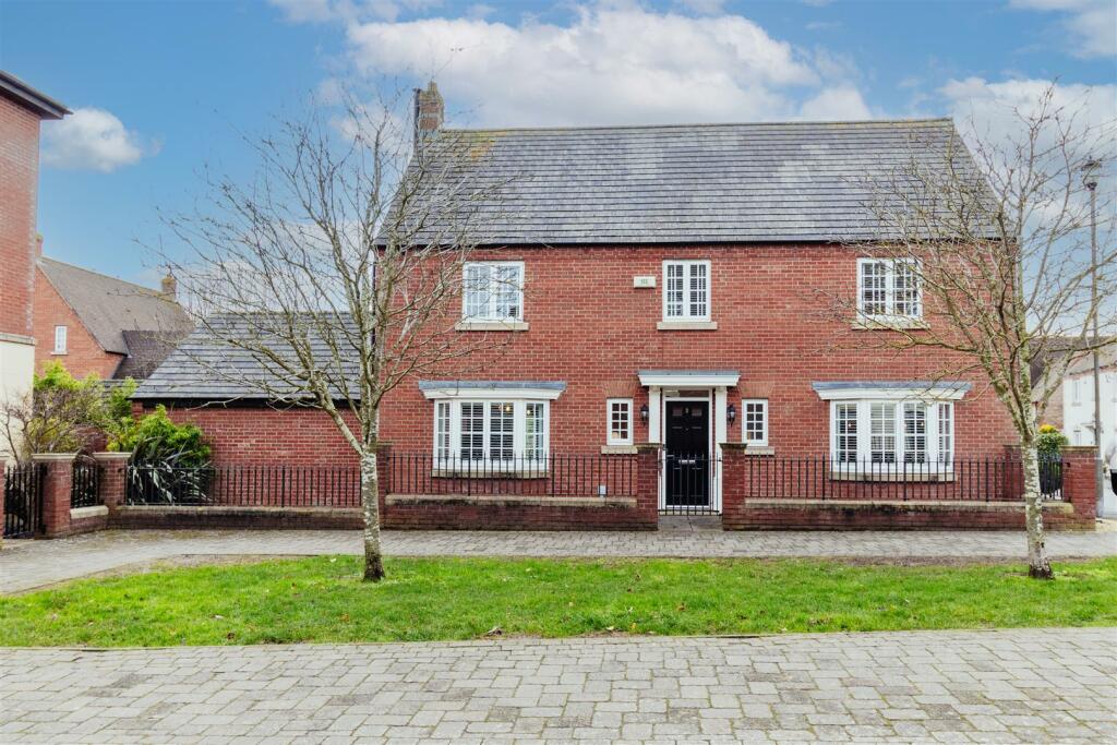 Additional property image - Long Hassocks, Rugby