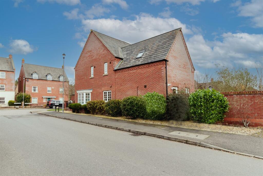 Additional property image - Long Hassocks, Rugby