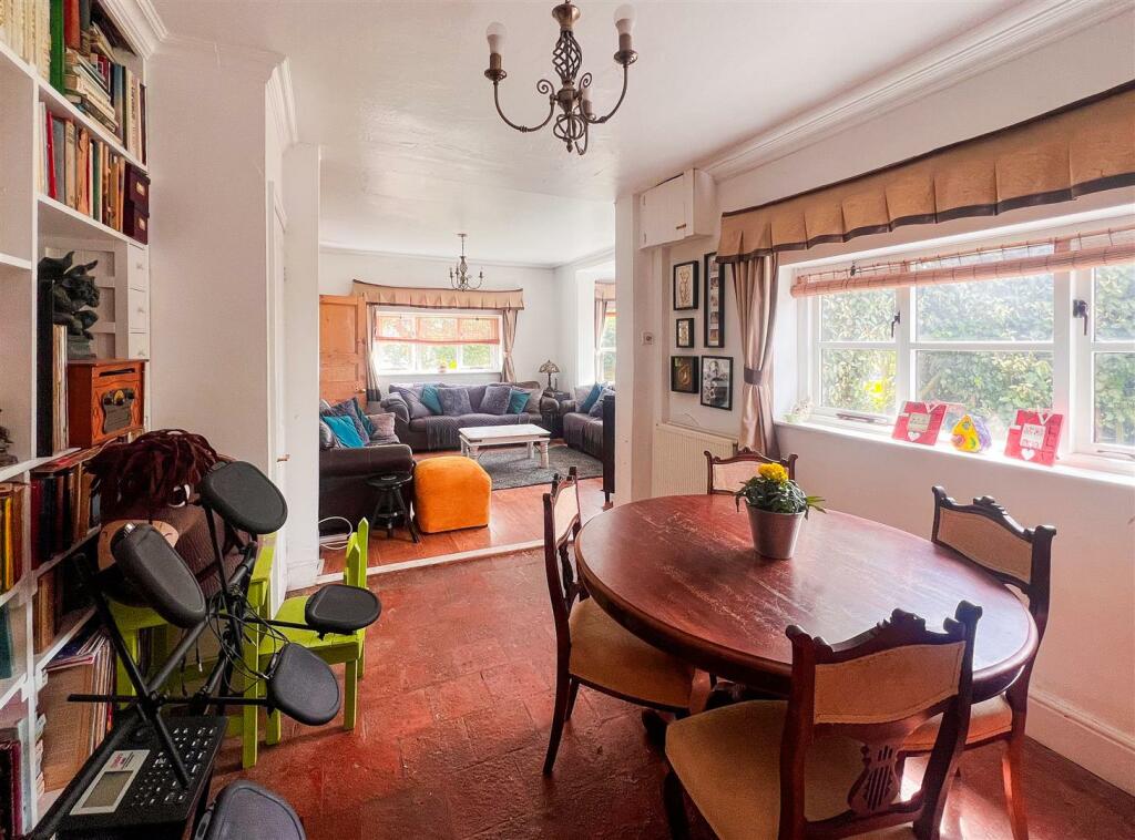 Additional property image - The Poplars, Napton, Southam