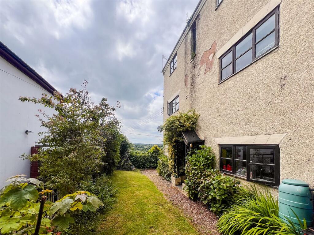 Additional property image - The Poplars, Napton, Southam