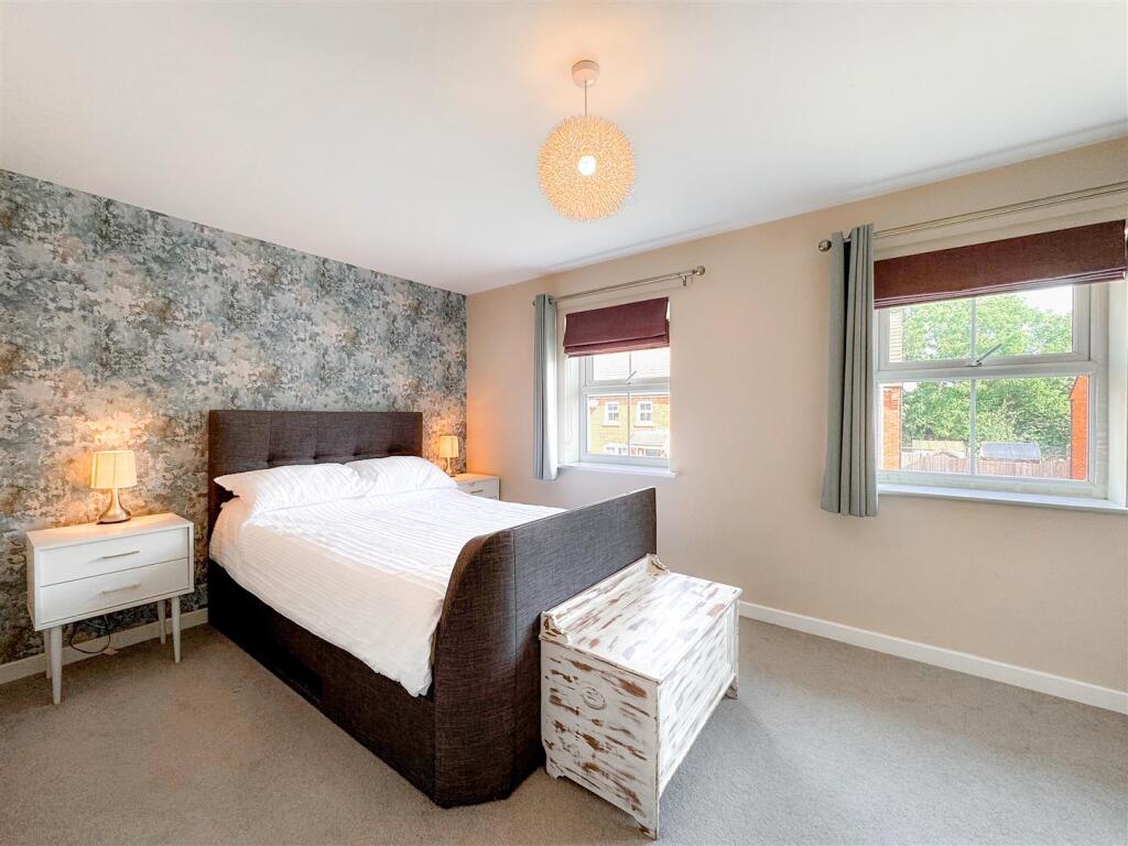 Additional property image - Meadow Drive, Long Itchington, Southam