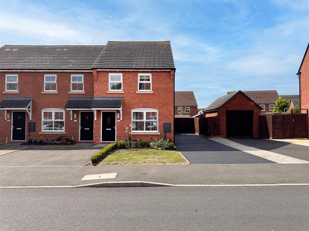 Additional property image - Meadow Drive, Long Itchington, Southam