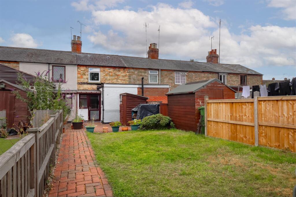 Main image of property: Mountfield Gardens, Southam