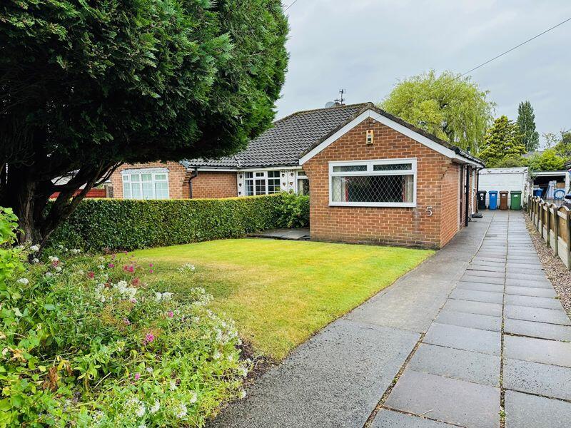 2 bedroom semidetached bungalow for sale in Fylde Avenue, Heald Green